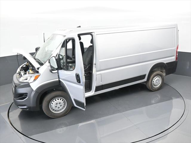 2025 Ram ProMaster Cargo Van Tradesman Low Roof 136" WB w/Pass Seat