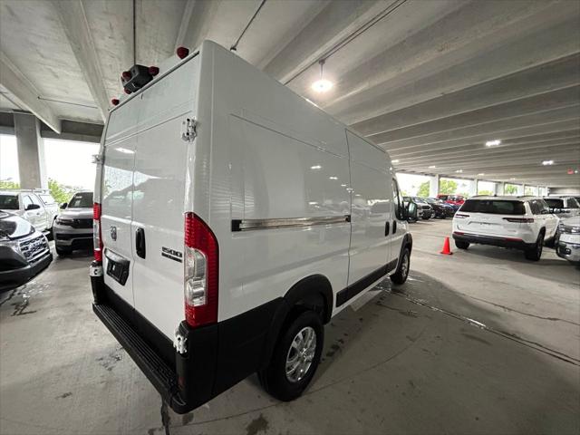 2025 Ram ProMaster Cargo Van SLT High Roof 136" WB