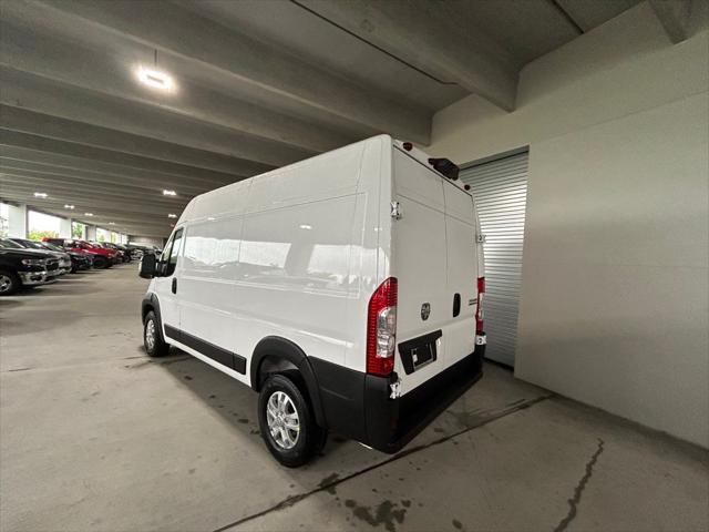 2025 Ram ProMaster Cargo Van SLT High Roof 136" WB