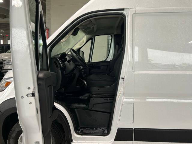 2025 Ram ProMaster Cargo Van SLT High Roof 136" WB