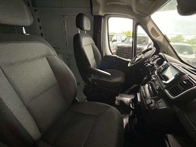 2025 Ram ProMaster Cargo Van SLT High Roof 136" WB
