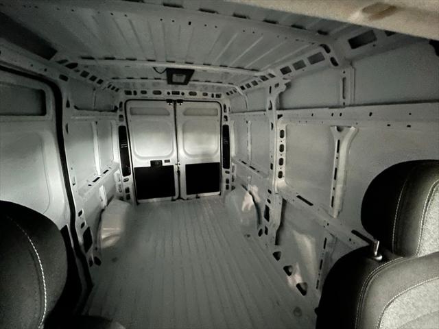 2025 Ram ProMaster Cargo Van SLT High Roof 136" WB