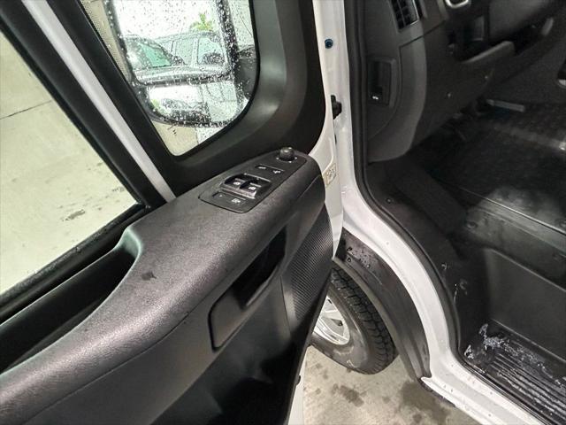 2025 Ram ProMaster Cargo Van SLT High Roof 136" WB