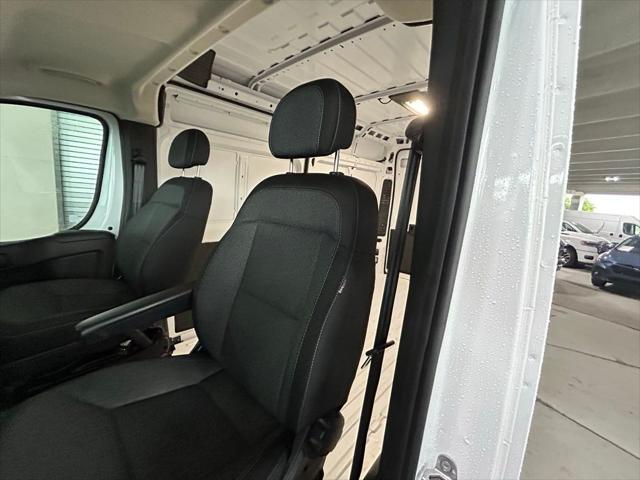 2025 Ram ProMaster Cargo Van SLT High Roof 136" WB