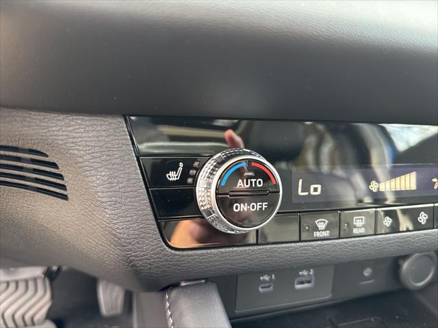 2025 Mitsubishi Outlander PHEV SE S-AWC