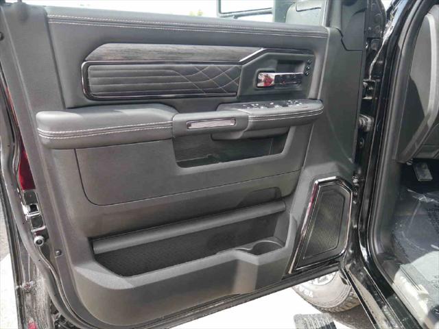 2025 Ram 3500 Limited Crew Cab 4x4 8 Box