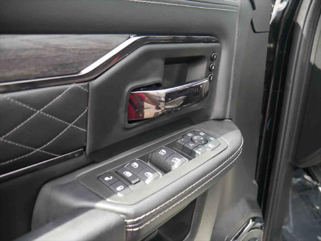 2025 Ram 3500 Limited Crew Cab 4x4 8 Box