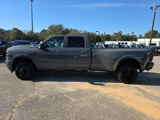 2026 Ram 3500 Limited Crew Cab 4x4 8' Box