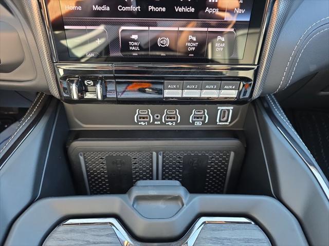 2026 Ram 3500 Limited Crew Cab 4x4 8' Box