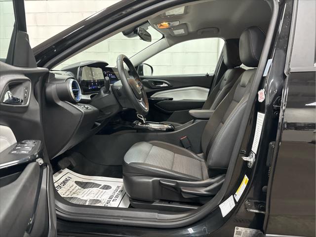 Used 2025 Chevrolet Trax For Sale in Wilmington, OH