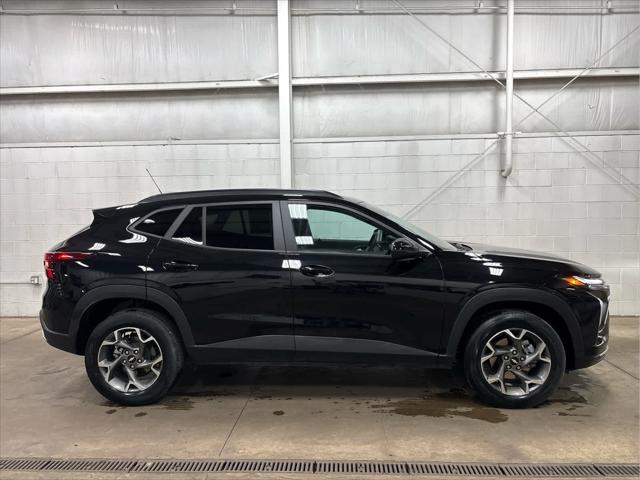 Used 2025 Chevrolet Trax For Sale in Wilmington, OH