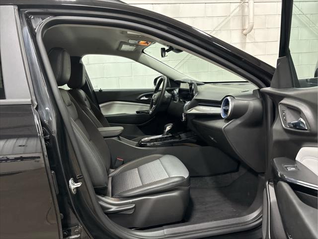 Used 2025 Chevrolet Trax For Sale in Wilmington, OH