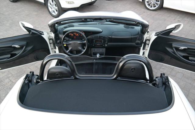 2000 Porsche Boxster Base 2dr Convertible