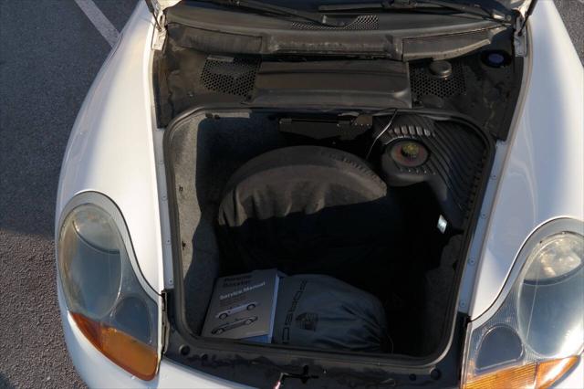 2000 Porsche Boxster Base 2dr Convertible