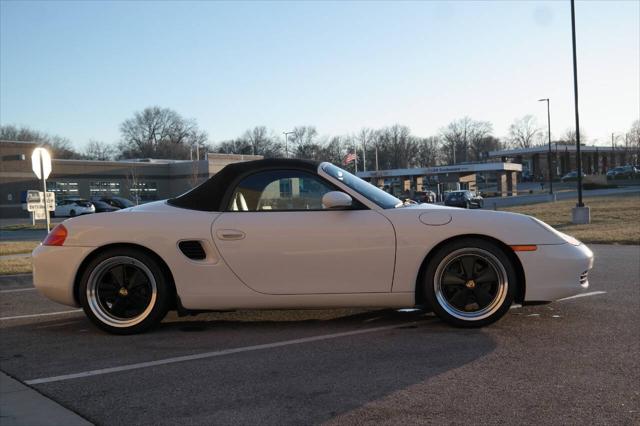 2000 Porsche Boxster Base 2dr Convertible