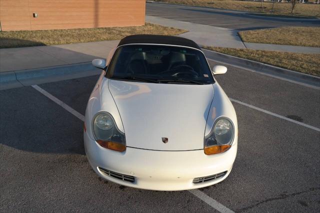 2000 Porsche Boxster Base 2dr Convertible