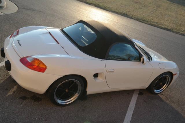 2000 Porsche Boxster Base 2dr Convertible