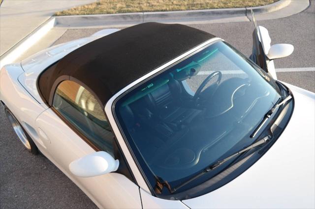 2000 Porsche Boxster Base 2dr Convertible