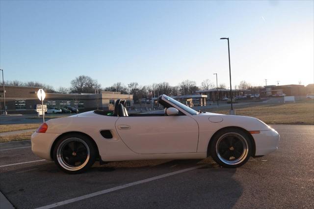 2000 Porsche Boxster Base 2dr Convertible