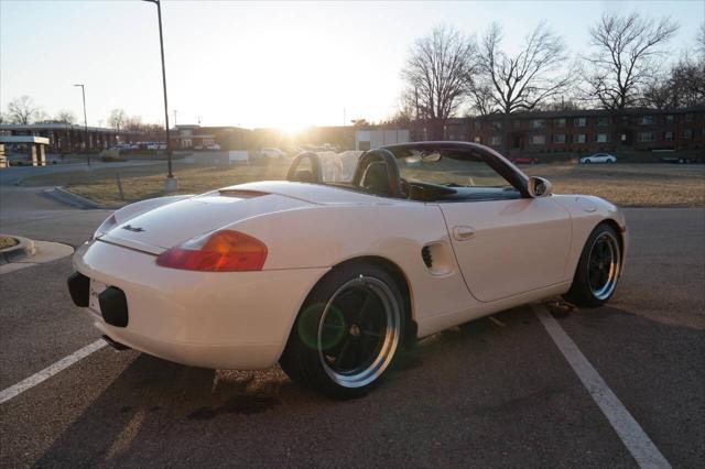 2000 Porsche Boxster Base 2dr Convertible