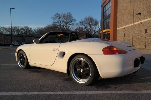 2000 Porsche Boxster Base 2dr Convertible