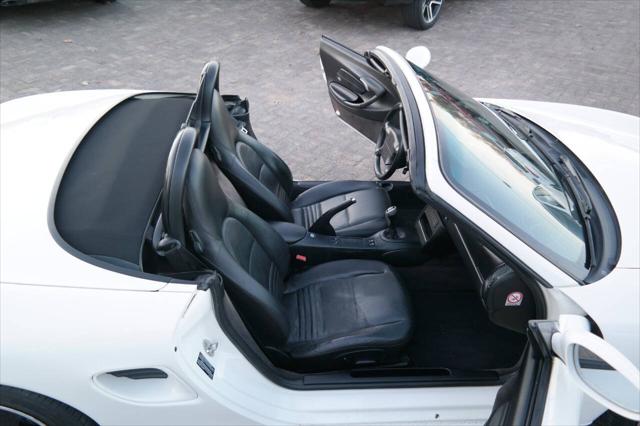 2000 Porsche Boxster Base 2dr Convertible