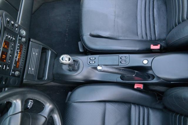 2000 Porsche Boxster Base 2dr Convertible