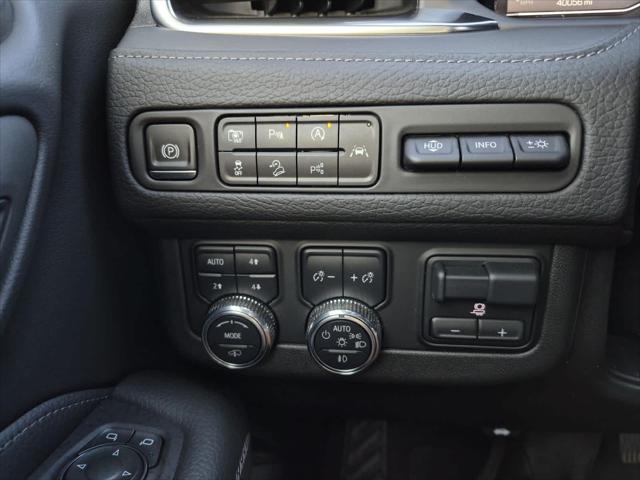2024 GMC Yukon 4WD Denali