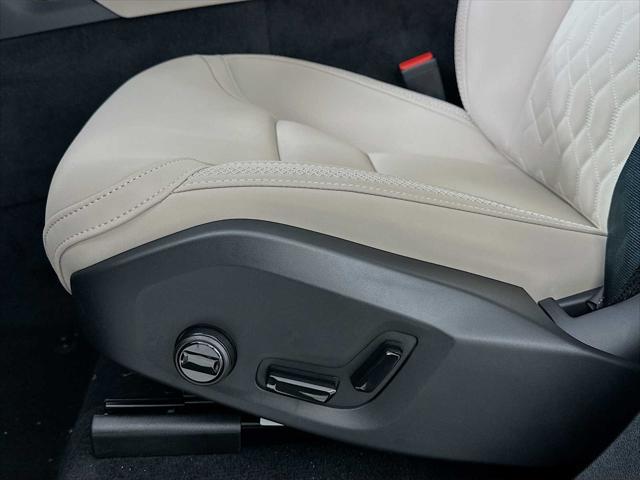 2026 Volvo XC90 Plus, B6 AWD Gas (mild hybrid), Gasoline, Bright, 7 Seats