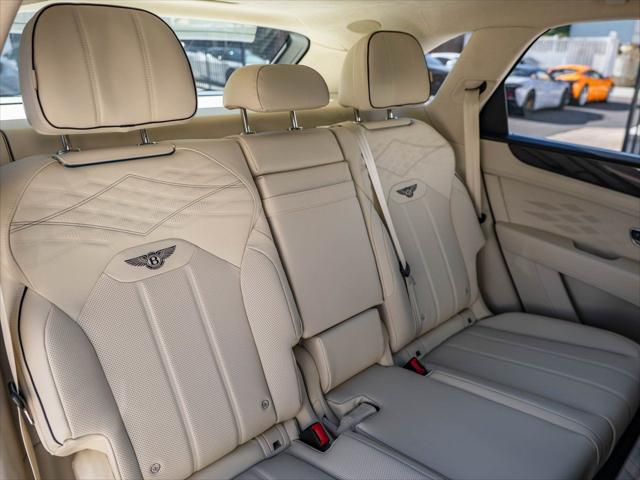 2025 Bentley Bentayga Atelier