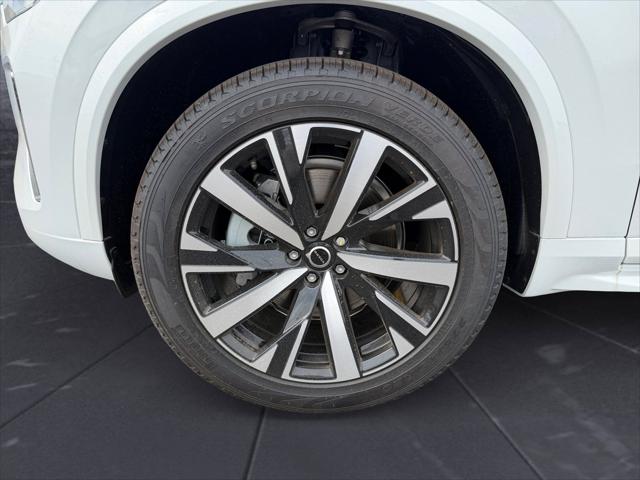 2026 Volvo XC90 Core, B6 AWD Gas (mild hybrid), Gasoline, Bright, 7 Seats