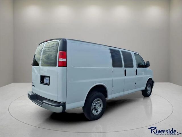 2022 Chevrolet Express Cargo Van RWD 2500 Regular Wheelbase WT