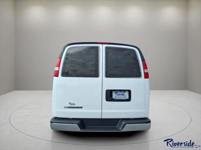 2022 Chevrolet Express Cargo Van RWD 2500 Regular Wheelbase WT