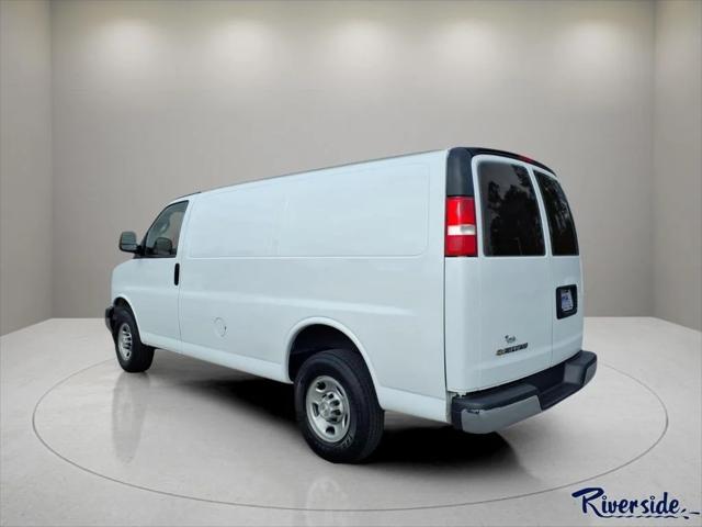 2022 Chevrolet Express Cargo Van RWD 2500 Regular Wheelbase WT