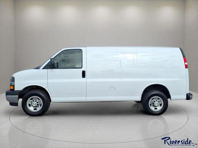 2022 Chevrolet Express Cargo Van RWD 2500 Regular Wheelbase WT