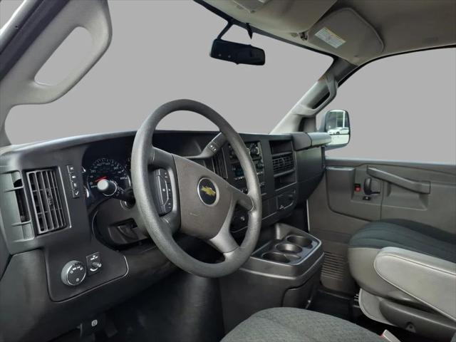 2022 Chevrolet Express Cargo Van RWD 2500 Regular Wheelbase WT
