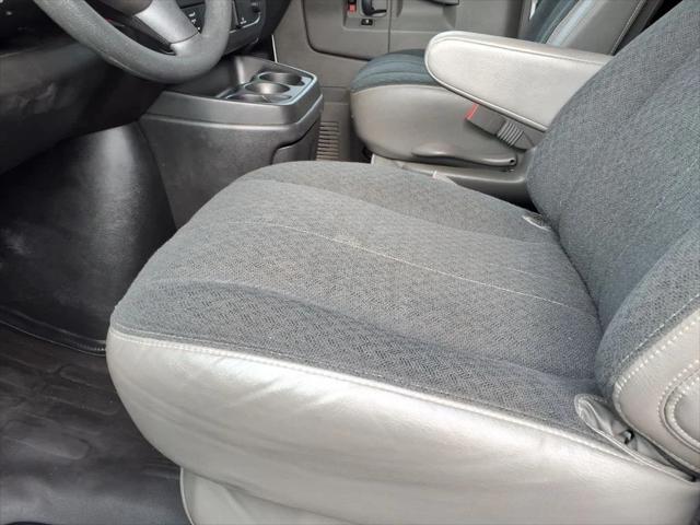 2022 Chevrolet Express Cargo Van RWD 2500 Regular Wheelbase WT