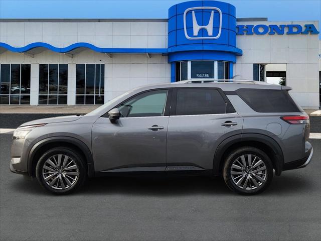 2024 Nissan Pathfinder SL FWD