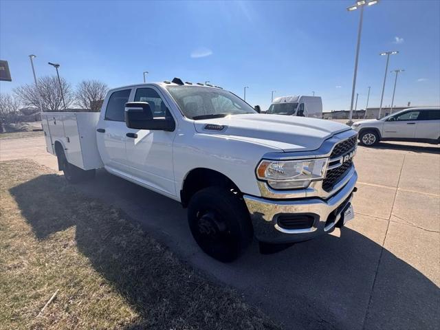 2024 RAM Ram 3500 Chassis Cab RAM 3500 TRADESMAN CREW CAB CHASSIS 4X4 60 CA