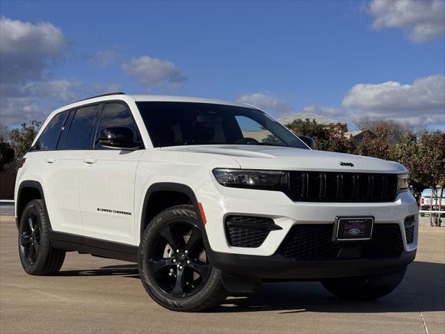 2023 Jeep Grand Cherokee Altitude 4x2