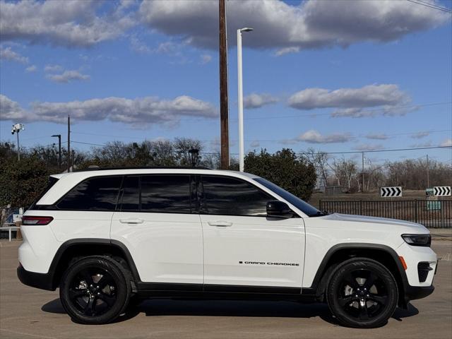 2023 Jeep Grand Cherokee Altitude 4x2