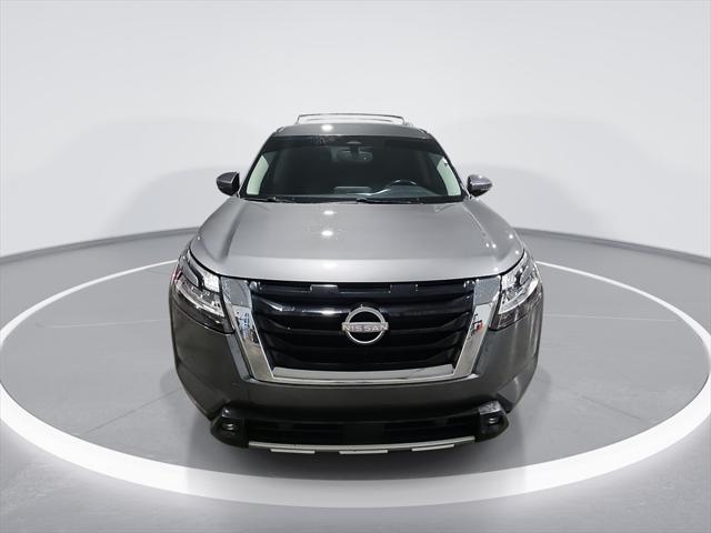 2022 Nissan Pathfinder SL 2WD