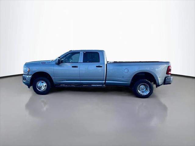 2024 RAM 3500 Tradesman Crew Cab 4x4 8 Box