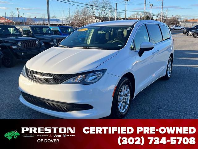 2022 Chrysler Voyager LX
