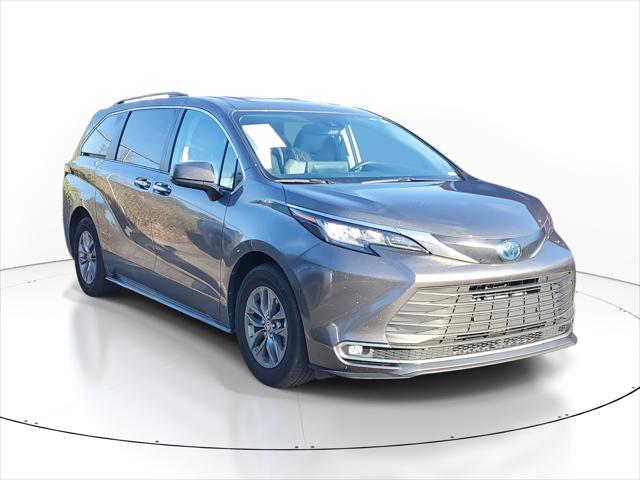2023 Toyota Sienna XLE