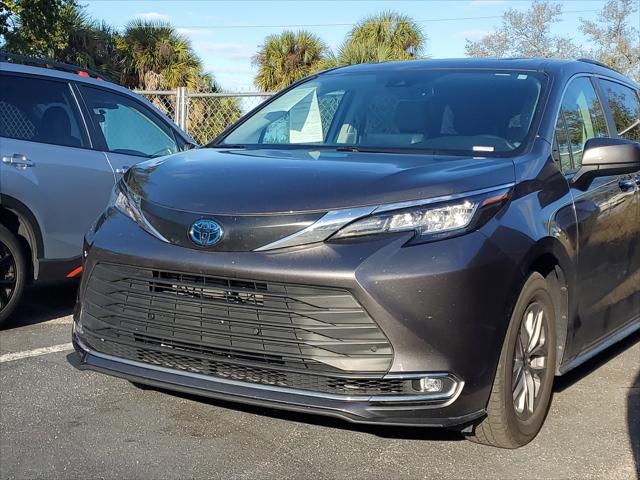 2023 Toyota Sienna XLE