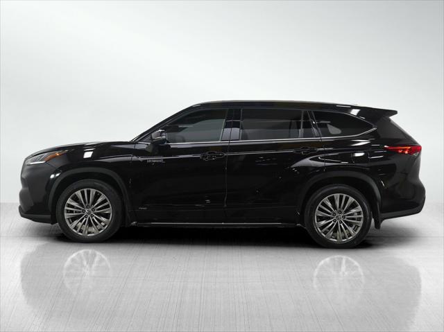 2021 Toyota Highlander Hybrid Platinum