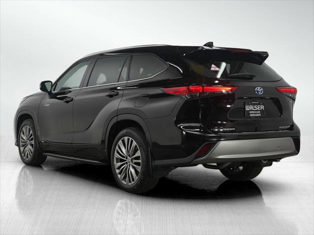 2021 Toyota Highlander Hybrid Platinum