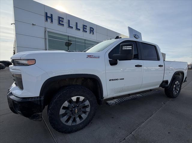 2024 Chevrolet Silverado 2500HD 4WD Crew Cab Standard Bed Custom