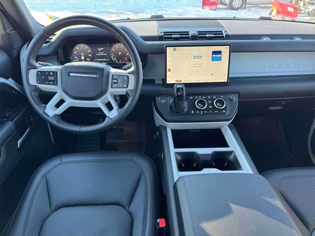 2025 Land Rover Defender 110 P300